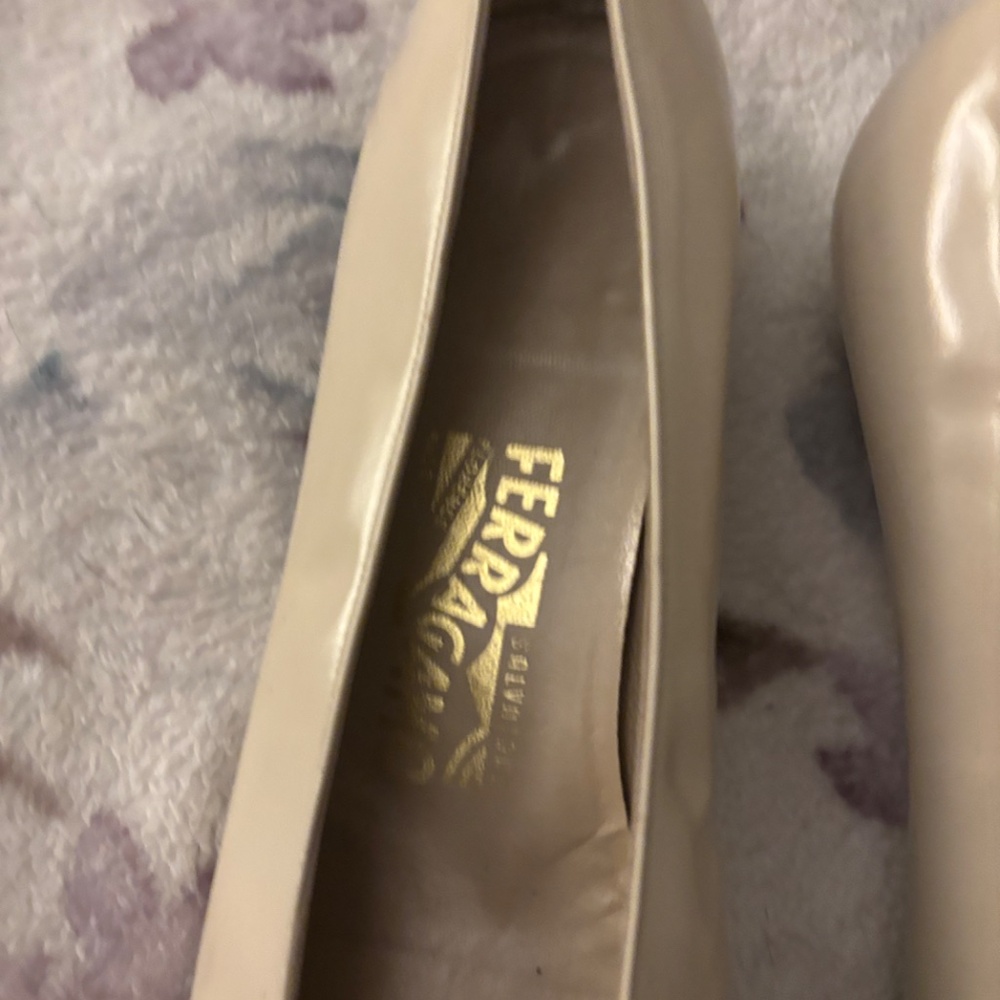 Ferragamo - Picture 2 of 7
